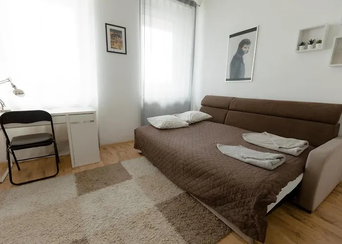 Hidden Peak - Guestrooms Homestay *