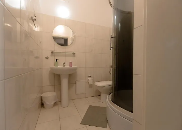 Hidden Peak - Guestrooms Homestay *